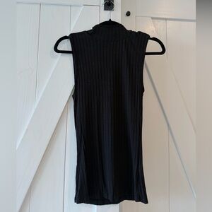H&M Ribbed Sleeveless Turtleneck Top – Black – Size S